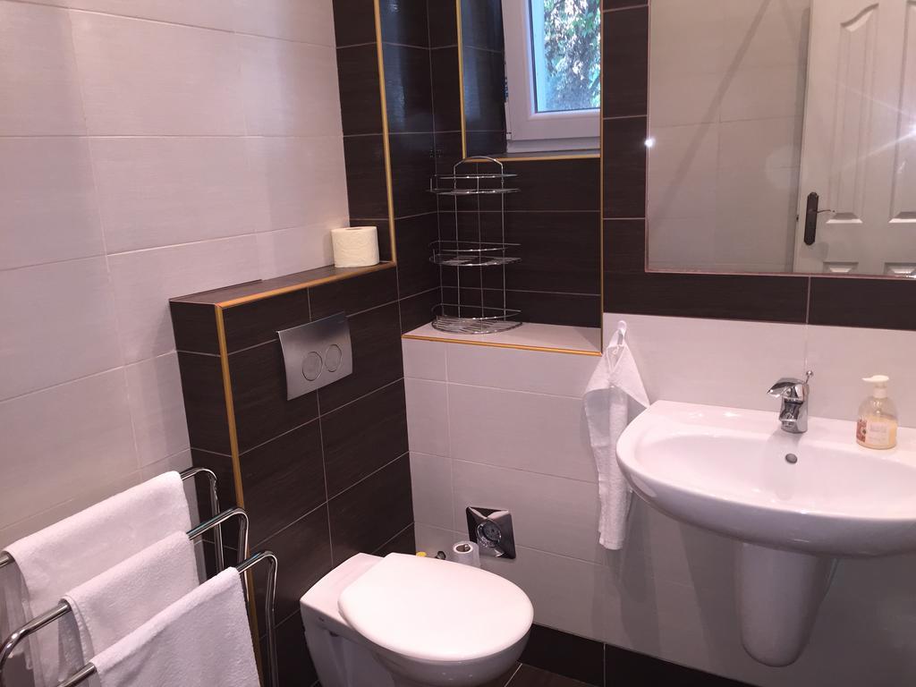 Marxim Apartments Budapeste Quarto foto