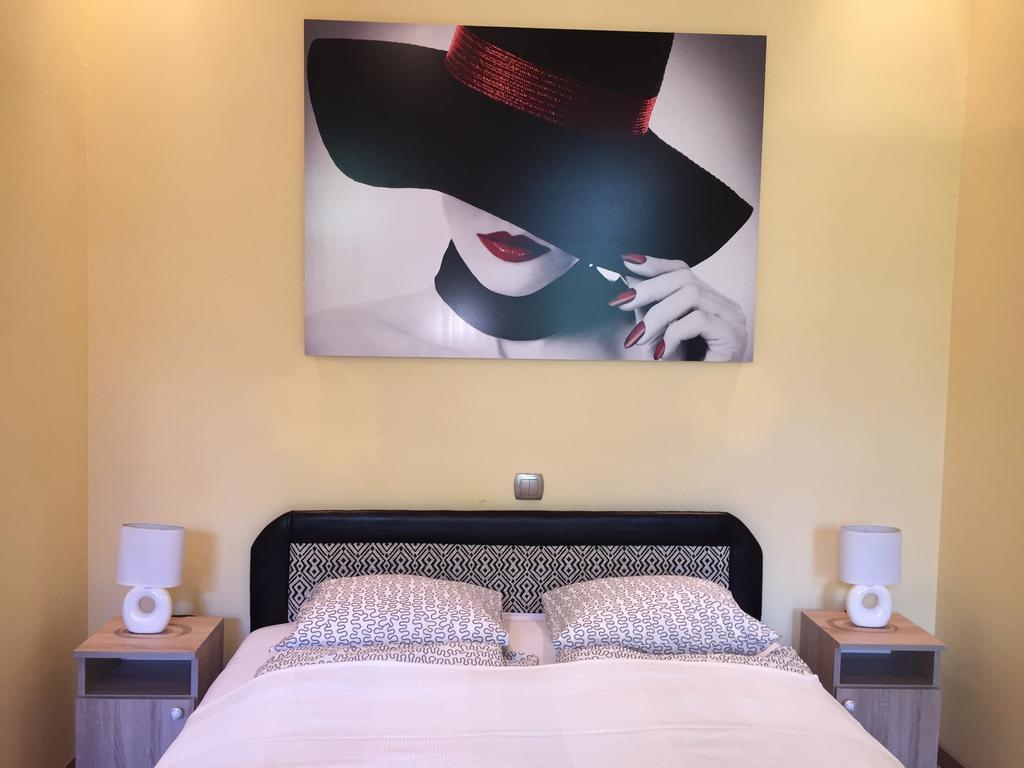 Marxim Apartments Budapeste Quarto foto